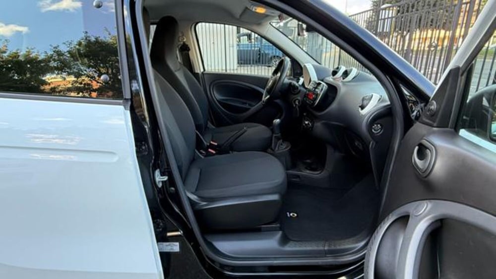 smart forfour usata a Roma (18)