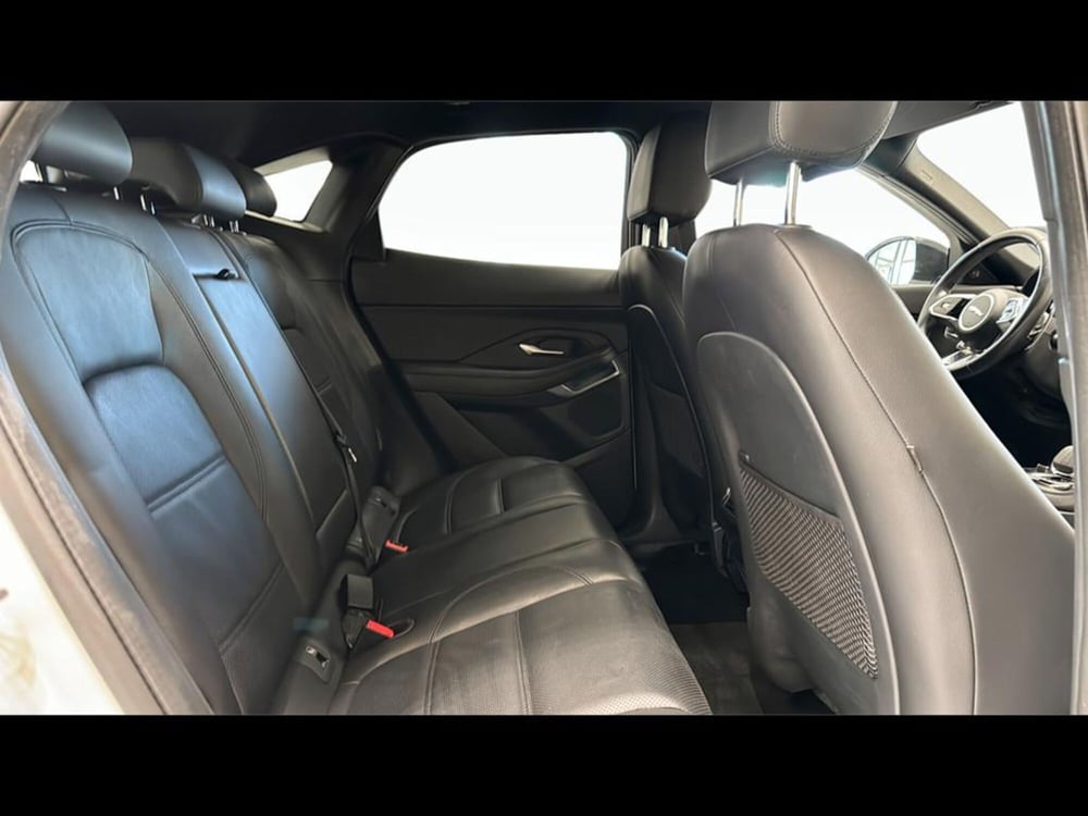 Jaguar E-Pace usata a Varese (5)