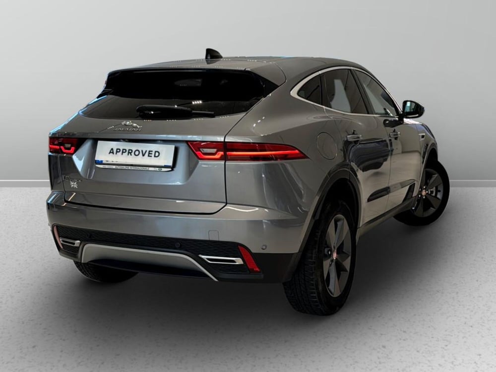 Jaguar E-Pace usata a Varese (2)