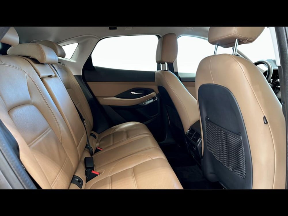 Jaguar E-Pace usata a Varese (5)