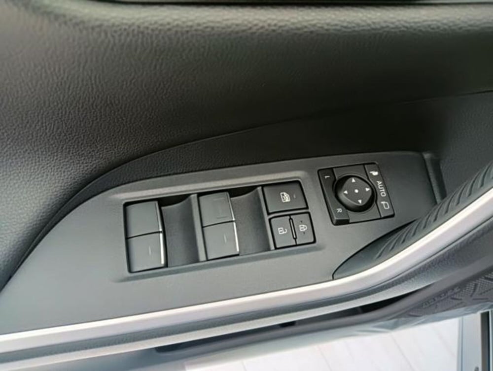 Suzuki Across nuova a Milano (12)