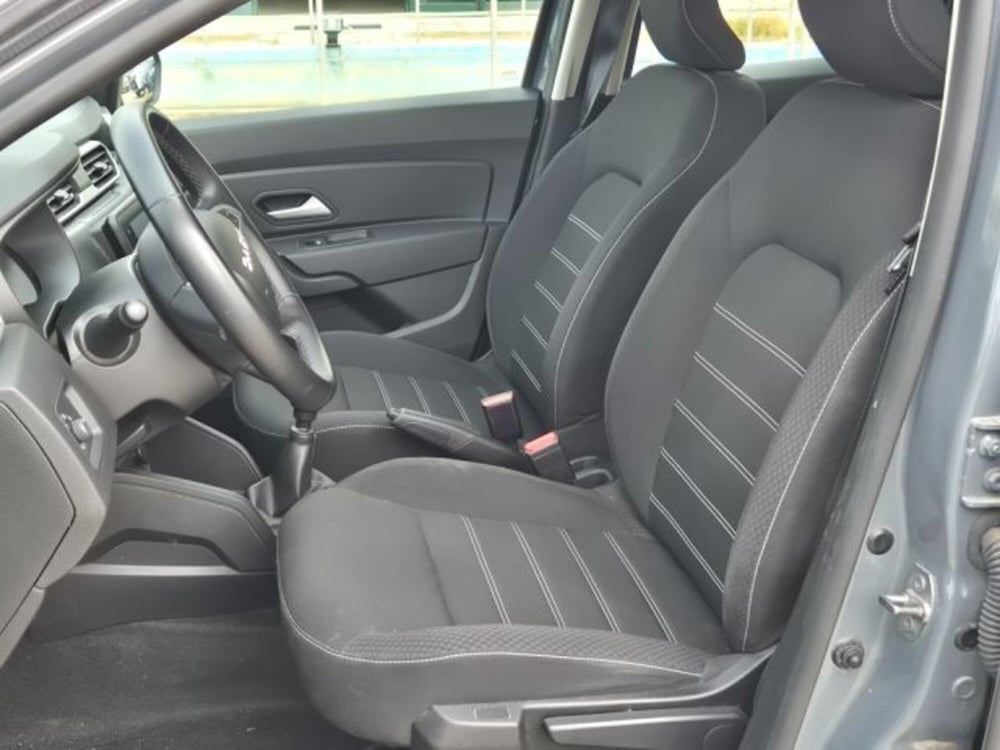 Dacia Duster usata a Oristano (16)