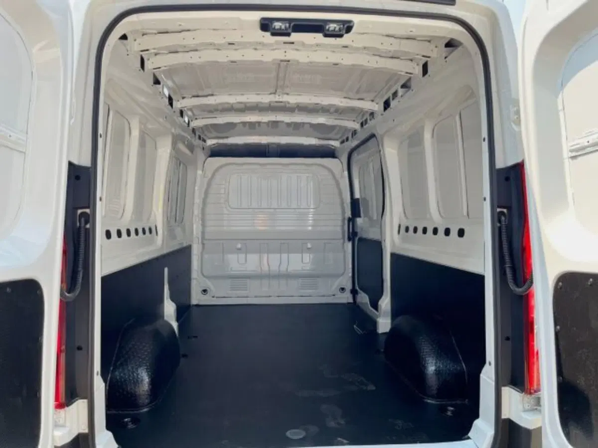 Maxus e Furgone nuova a Bergamo (9)