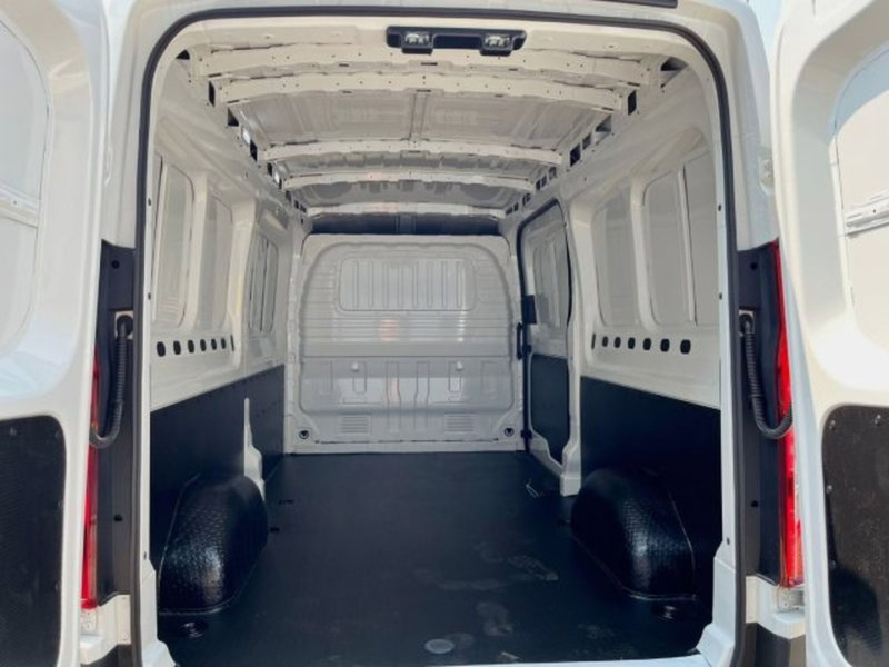 Maxus e Furgone nuova a Bergamo (9)