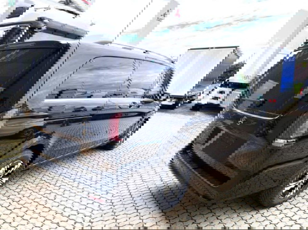 Mercedes-Benz Classe V nuova a Bergamo (4)