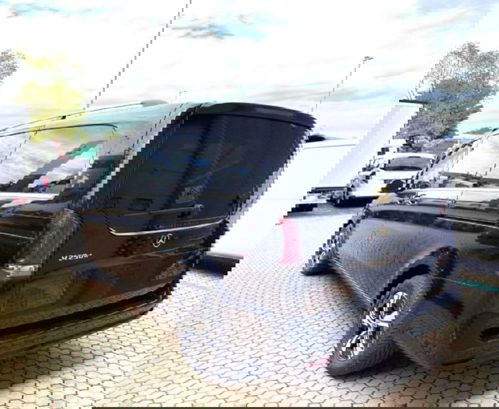 Mercedes-Benz Classe V nuova a Bergamo (5)