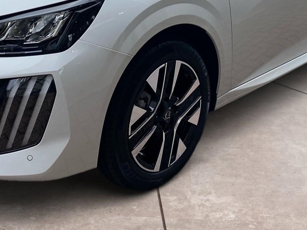 Peugeot 208 nuova a Torino (15)
