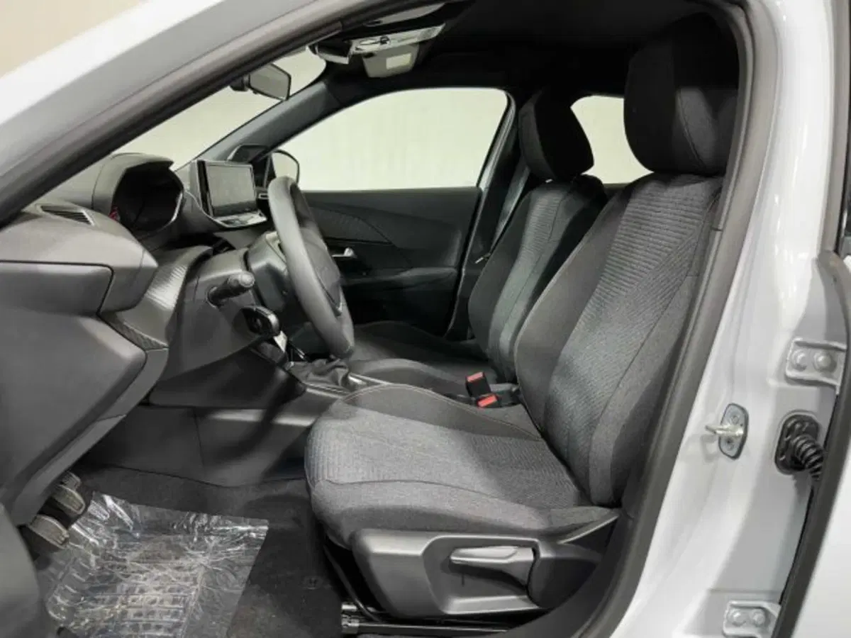 Peugeot 2008 nuova a Sondrio (10)