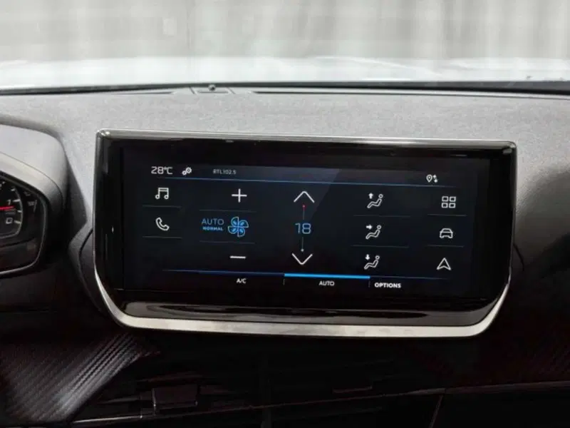Peugeot 2008 nuova a Sondrio (18)