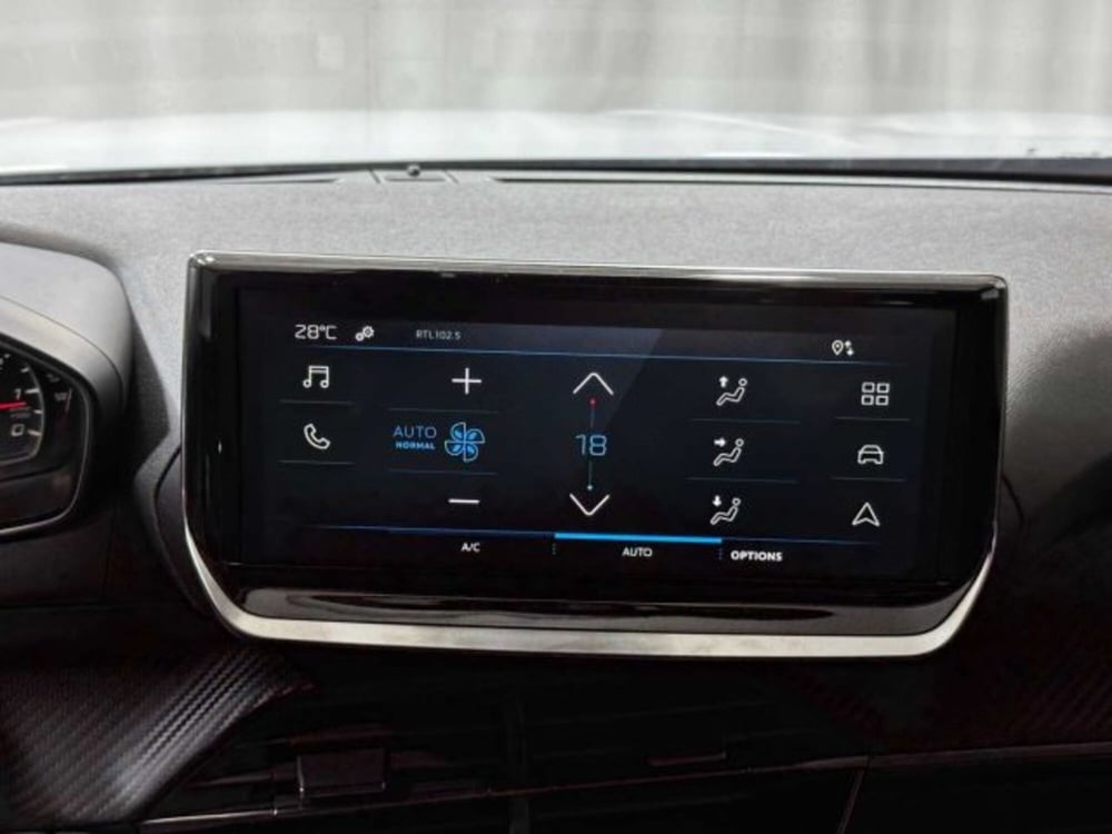 Peugeot 2008 nuova a Sondrio (18)