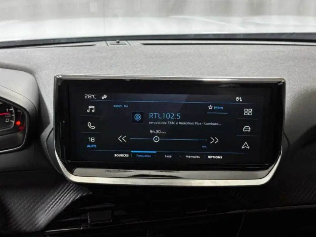 Peugeot 2008 nuova a Sondrio (19)