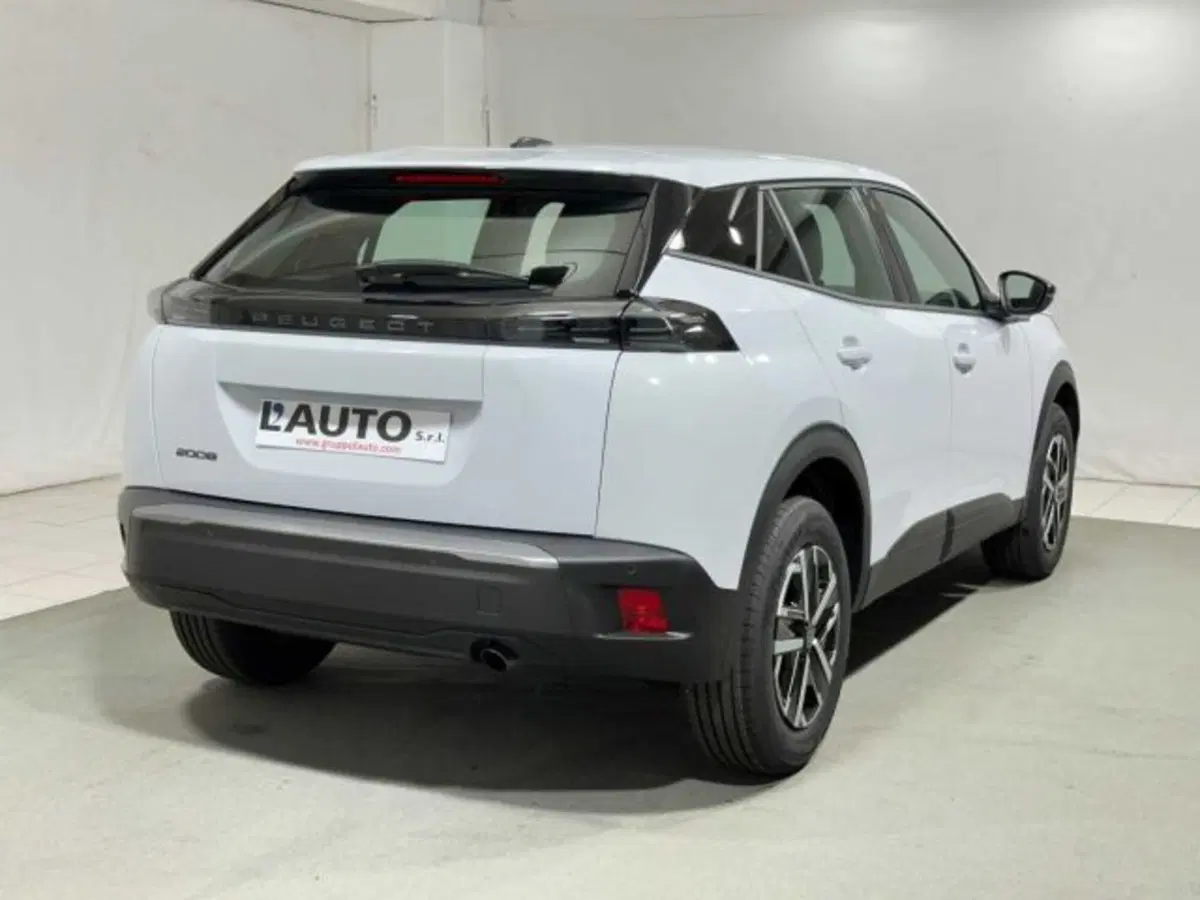 Peugeot 2008 nuova a Sondrio (5)