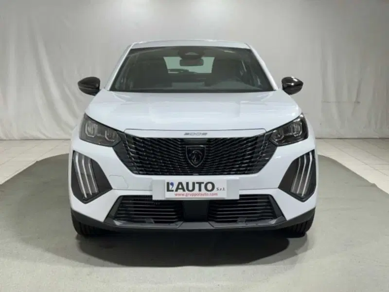 Peugeot 2008 nuova a Sondrio (8)