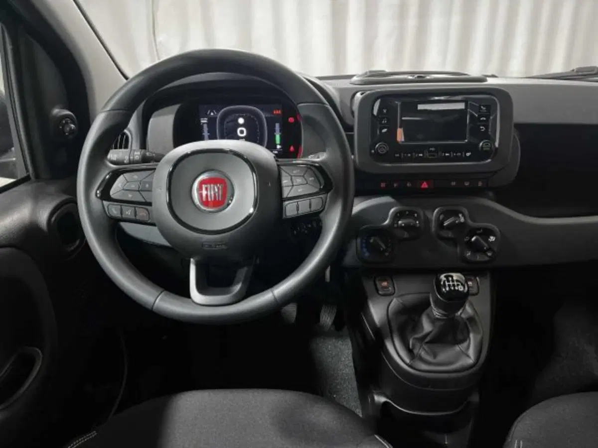 Fiat Panda nuova a Sondrio (13)