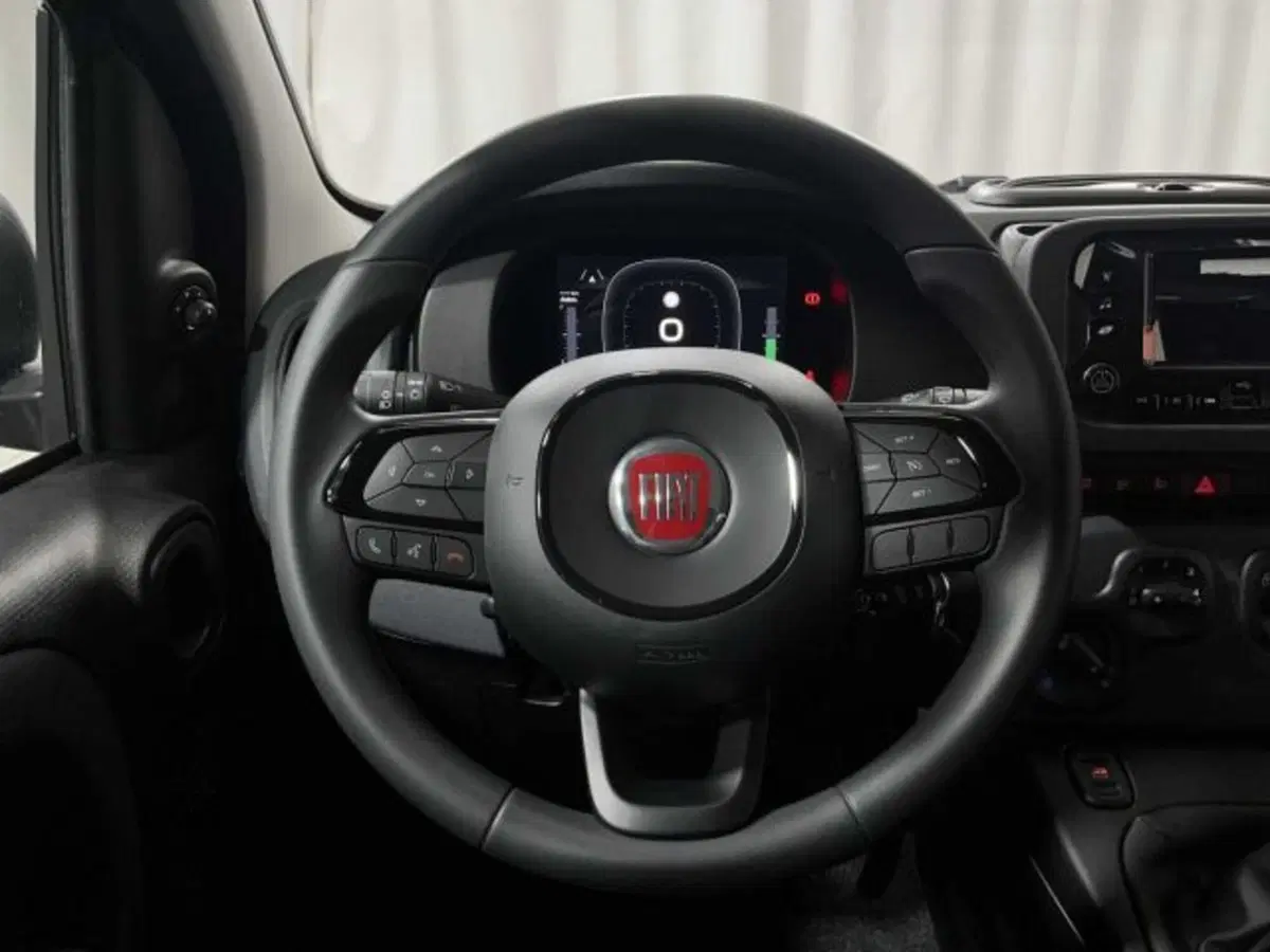 Fiat Panda nuova a Sondrio (14)