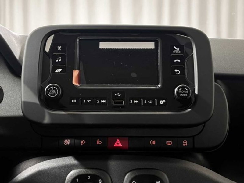 Fiat Panda nuova a Sondrio (17)