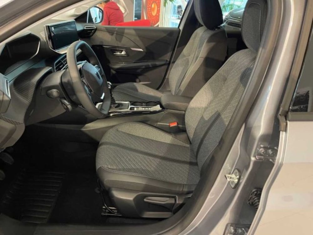 Peugeot 208 nuova a Sondrio (10)