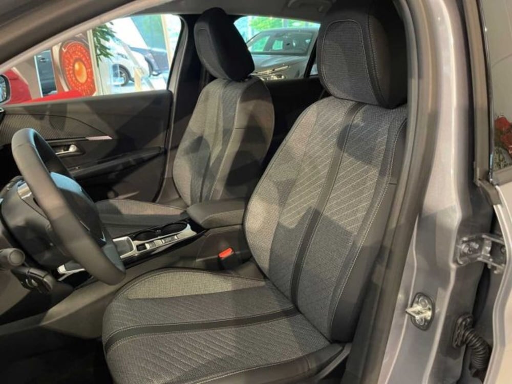 Peugeot 208 nuova a Sondrio (17)