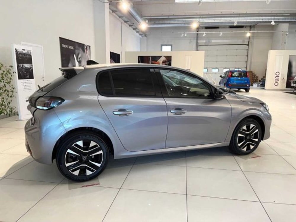 Peugeot 208 nuova a Sondrio (6)