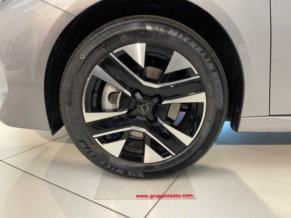 Peugeot 208 nuova a Sondrio (9)