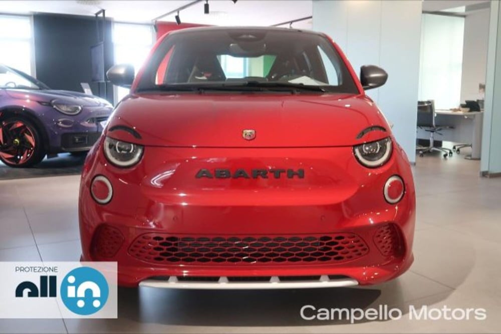 Abarth 500e Cabrio nuova a Venezia (2)
