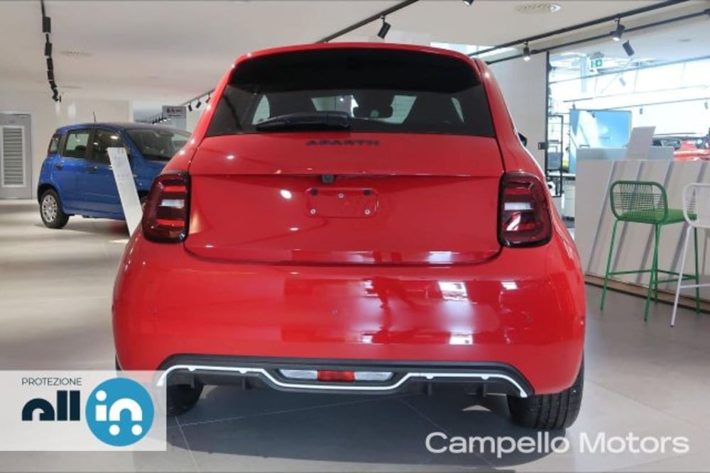 Abarth 500e Cabrio nuova a Venezia (4)