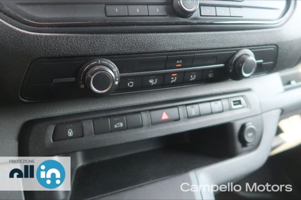 Opel Vivaro Furgone usata a Venezia (11)