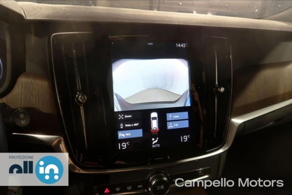 Volvo V90 Cross Country usata a Venezia (11)
