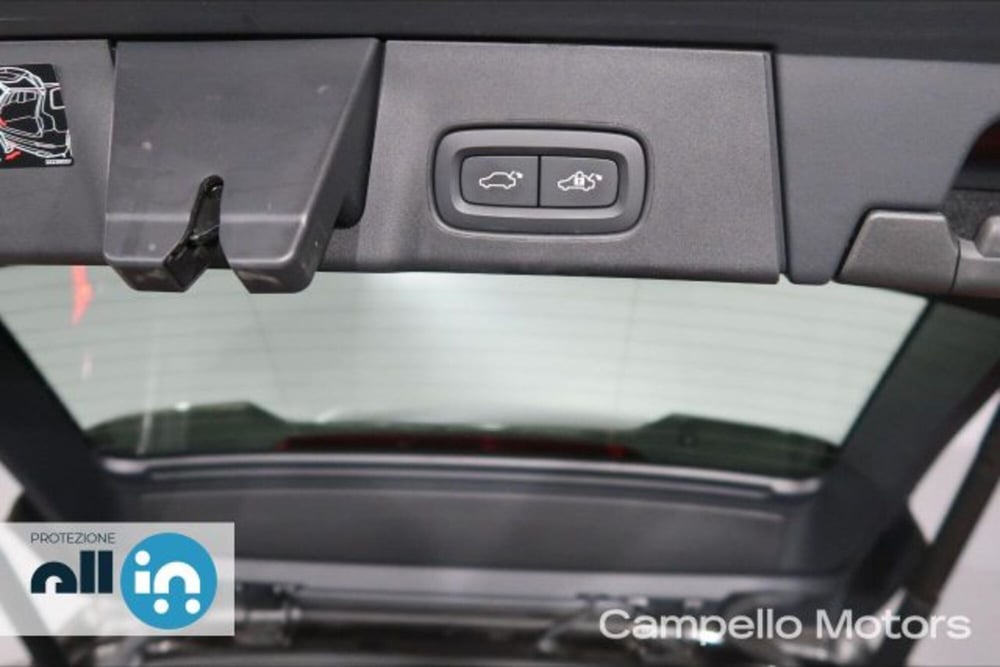 Volvo V90 Cross Country usata a Venezia (18)