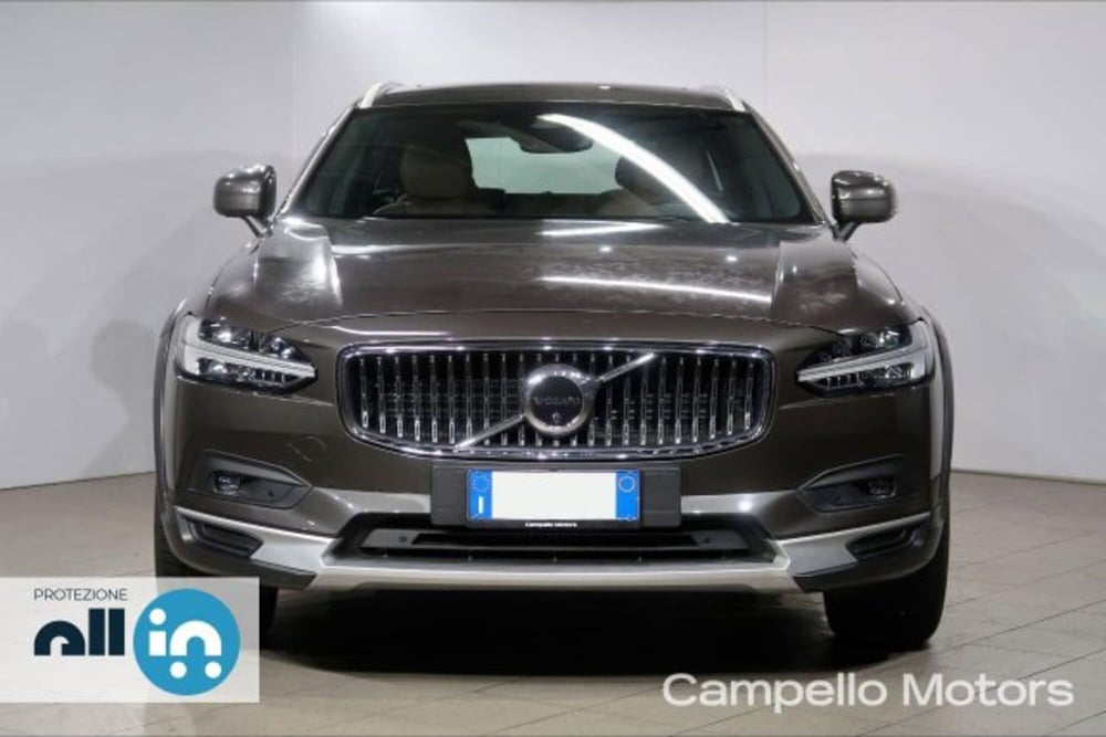 Volvo V90 Cross Country usata a Venezia (2)