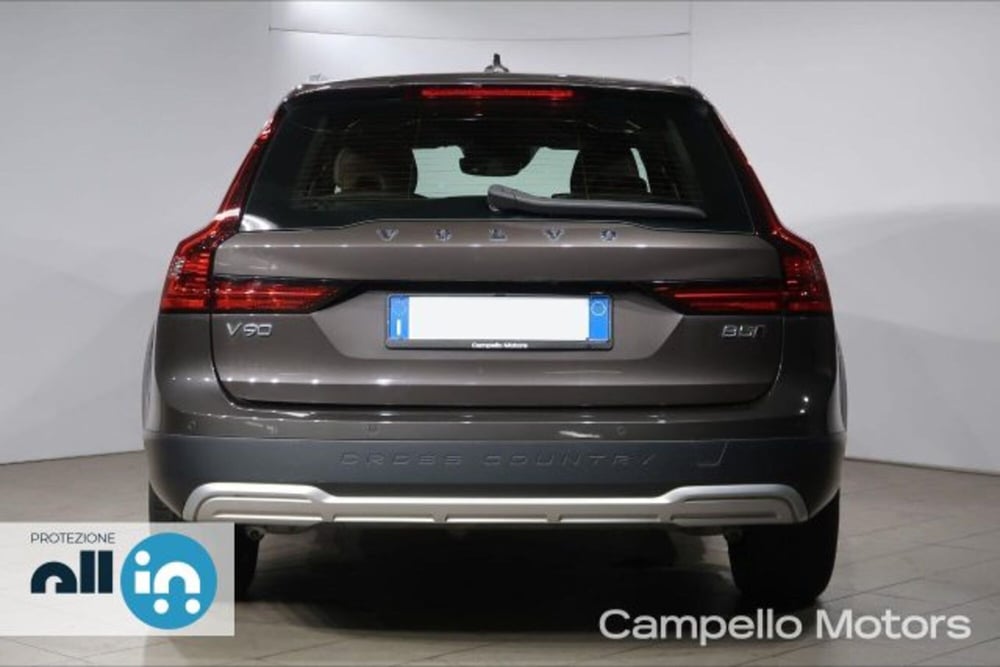 Volvo V90 Cross Country usata a Venezia (4)