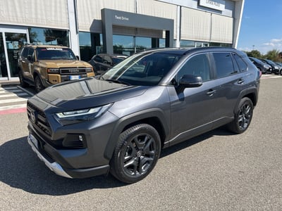 Toyota Rav4 vvt-ie h Adventure awd-i 222cv e-cvt del 2023 usata a Piacenza