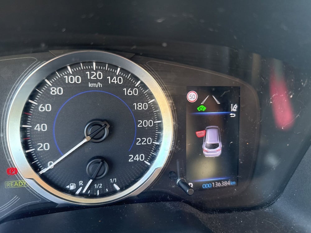 Toyota Corolla Touring Sports usata a Piacenza (13)