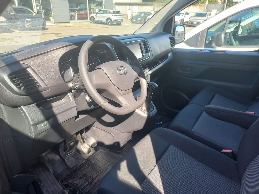 Toyota Proace nuova a Brescia (5)