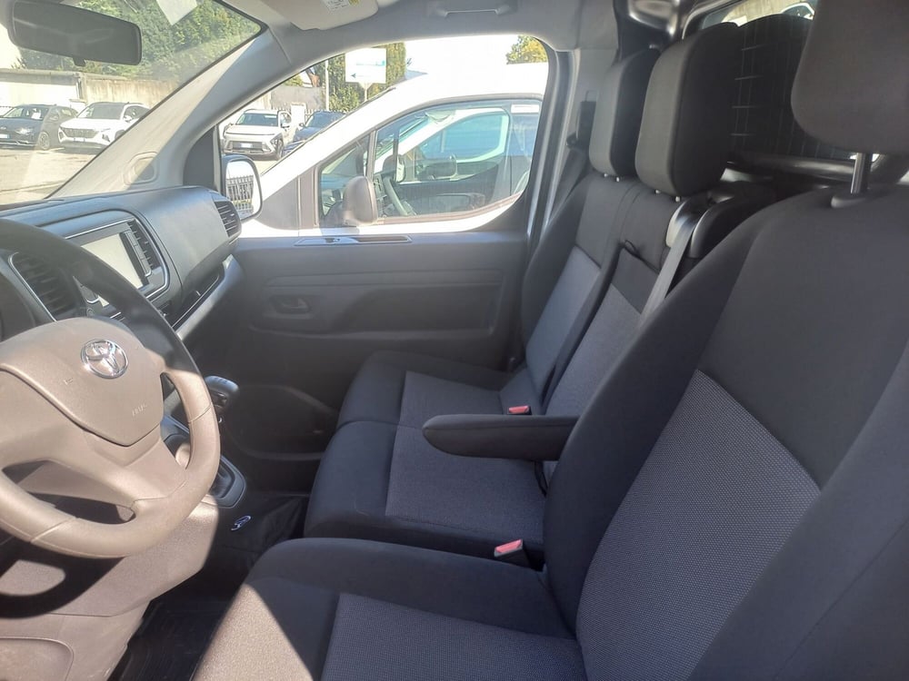 Toyota Proace nuova a Brescia (6)