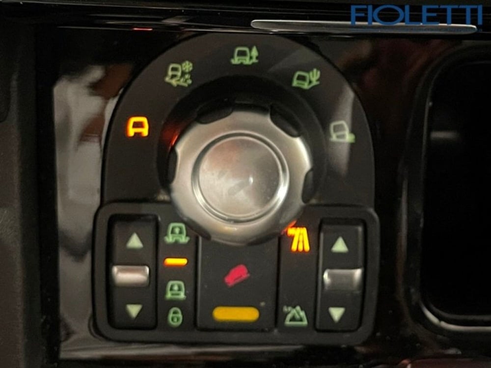 Land Rover Discovery usata a Brescia (11)