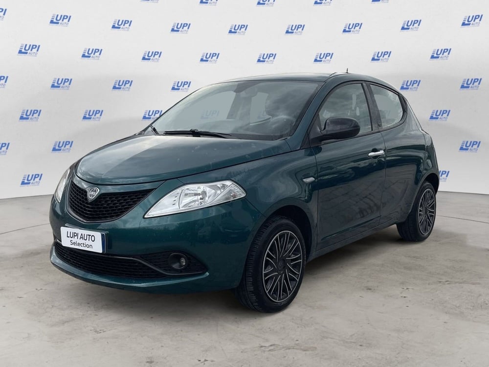 Lancia Ypsilon usata a Firenze