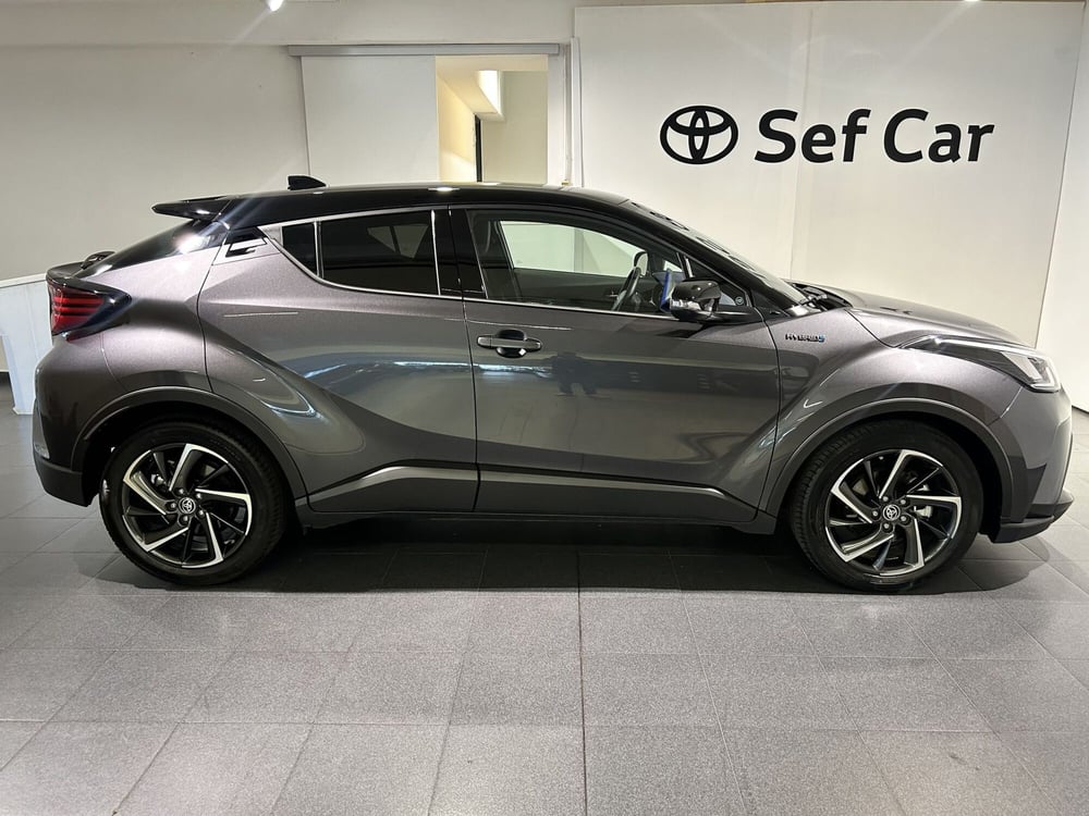 Toyota Toyota C-HR usata a Milano (14)