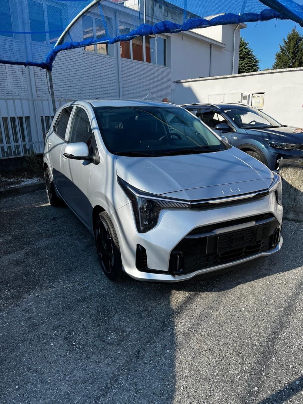 Kia Picanto nuova a Cremona (4)