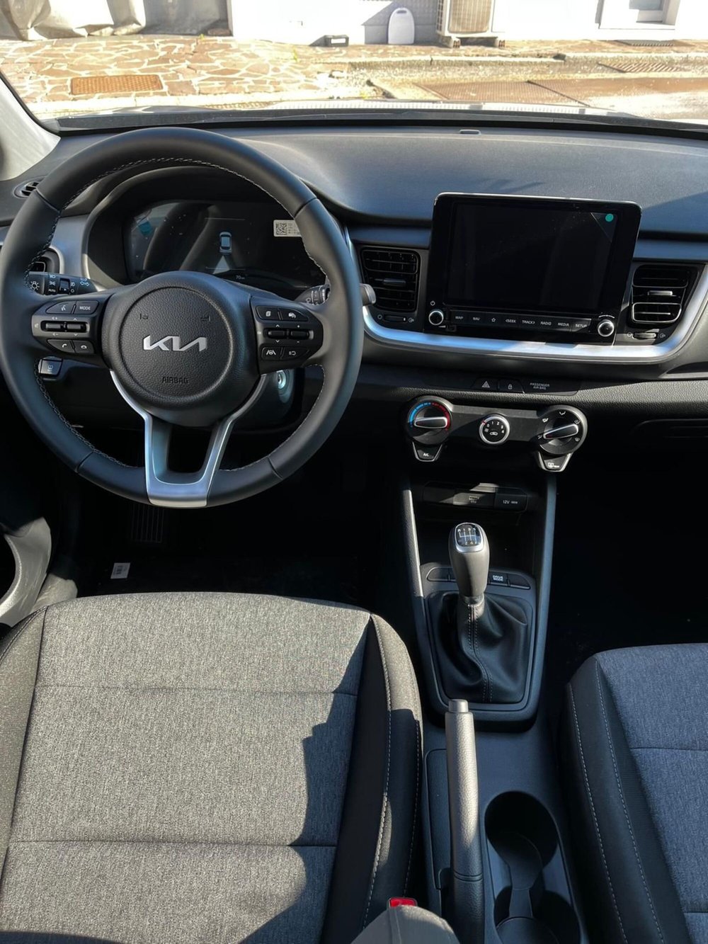 Kia Stonic nuova a Cremona (9)