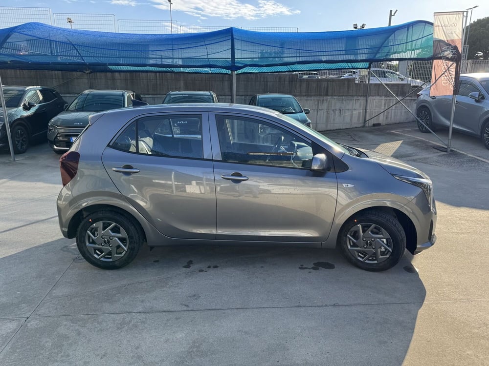 Kia Picanto nuova a Cremona (4)