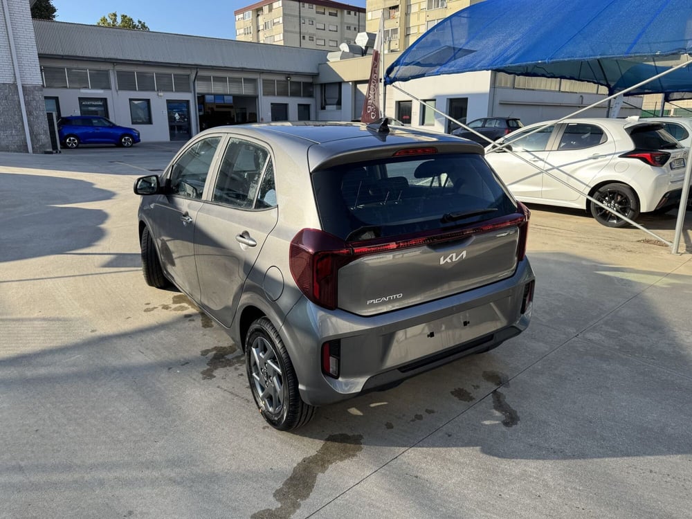 Kia Picanto nuova a Cremona (7)
