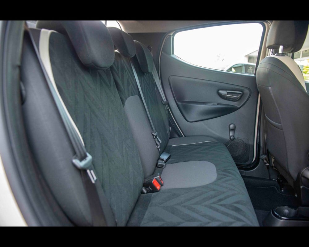 Lancia Ypsilon usata a Treviso (14)