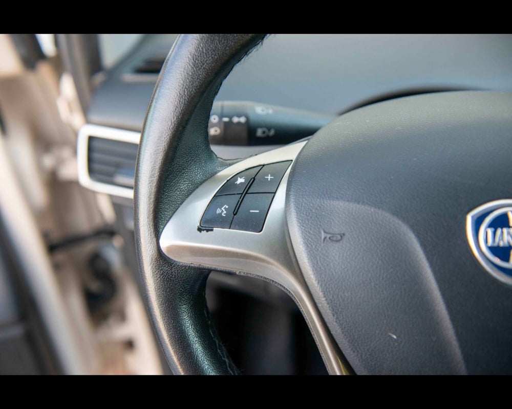 Lancia Ypsilon usata a Treviso (20)