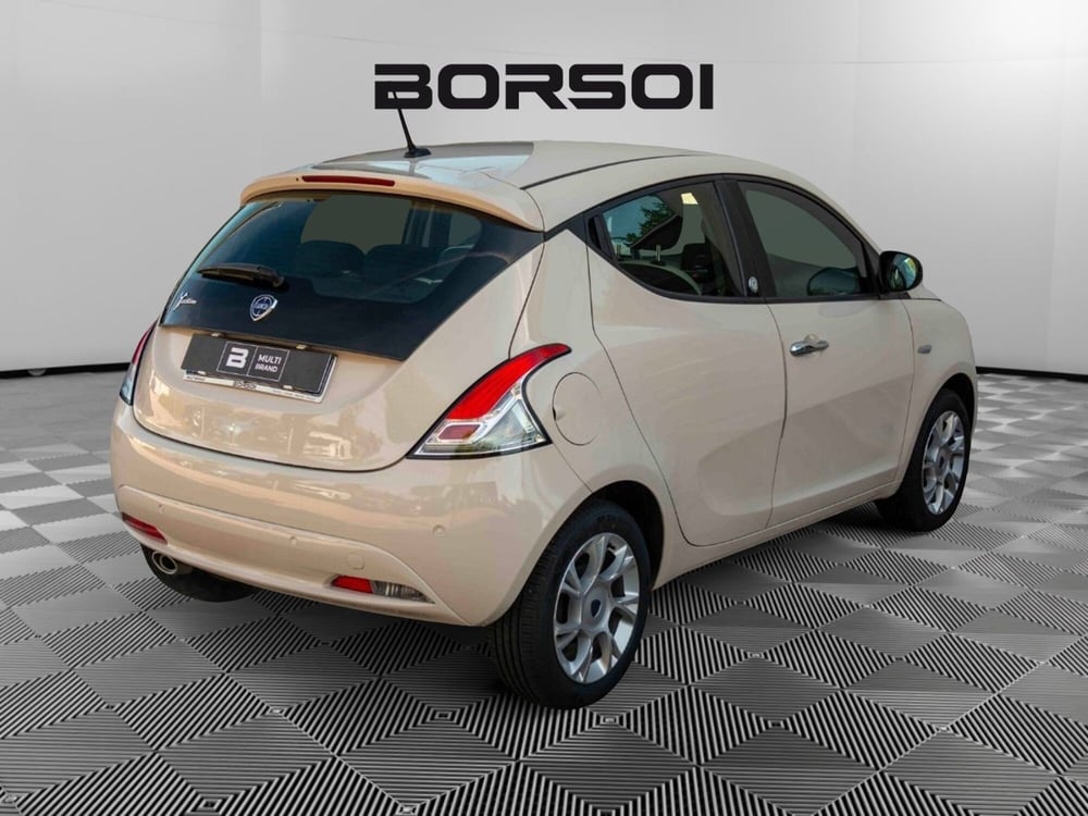 Lancia Ypsilon usata a Treviso (5)