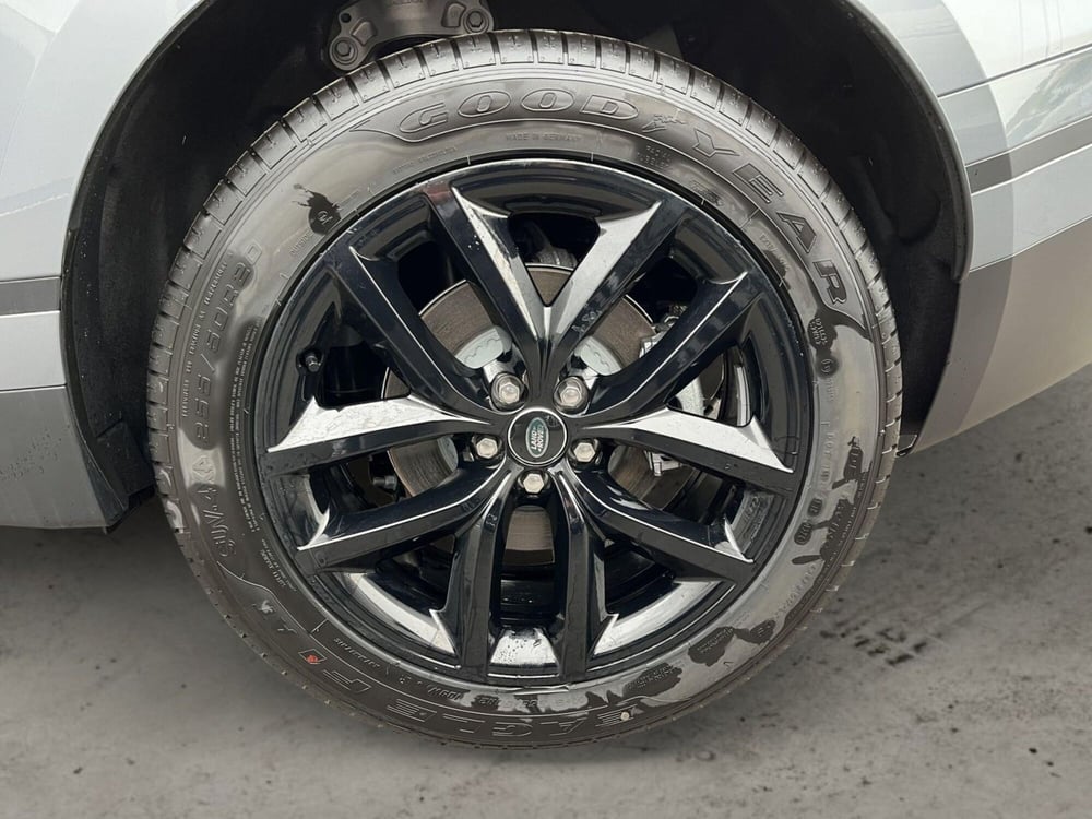 Land Rover Range Rover Velar nuova a Catania (9)