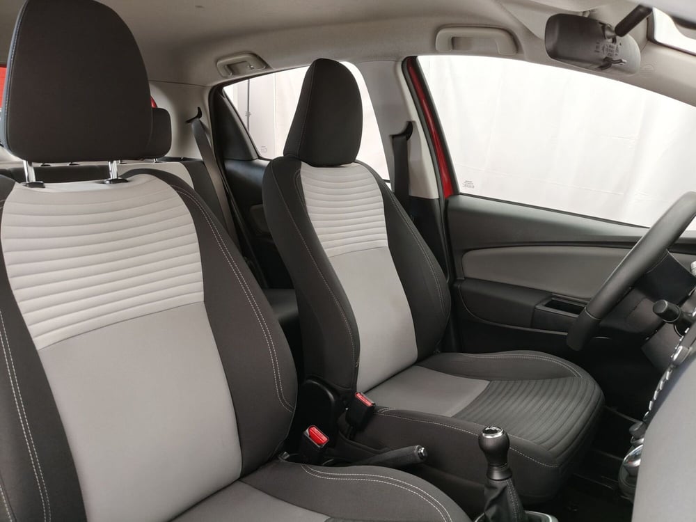 Toyota Yaris usata a Roma (7)