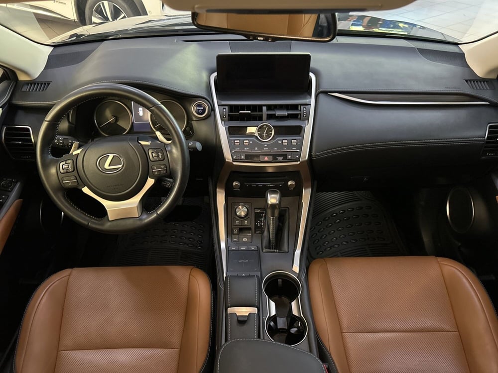 Lexus NX usata a Bologna (10)