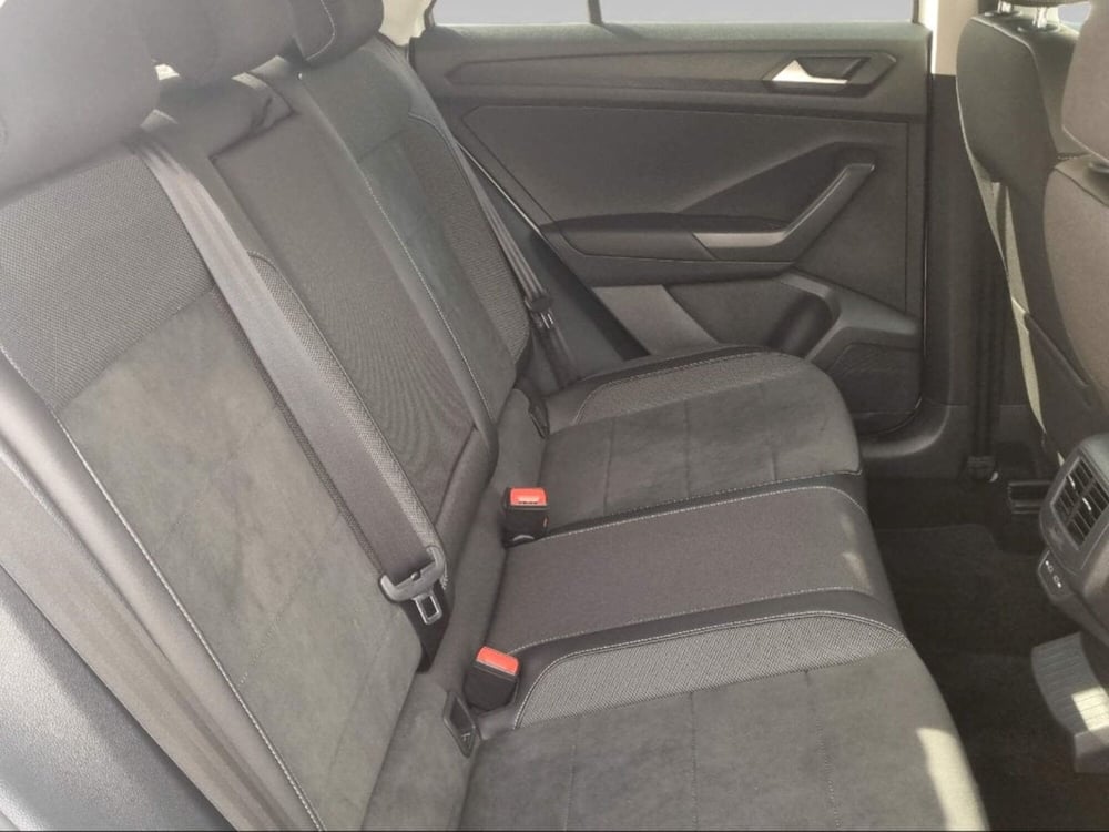 Volkswagen T-Roc usata a Livorno (11)