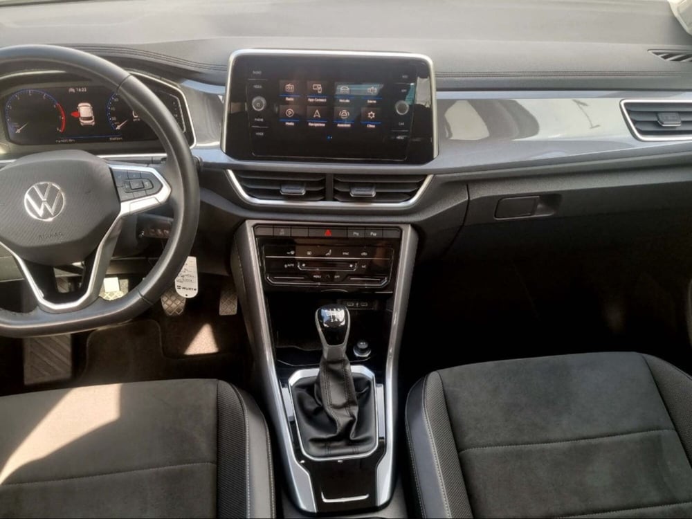Volkswagen T-Roc usata a Livorno (9)